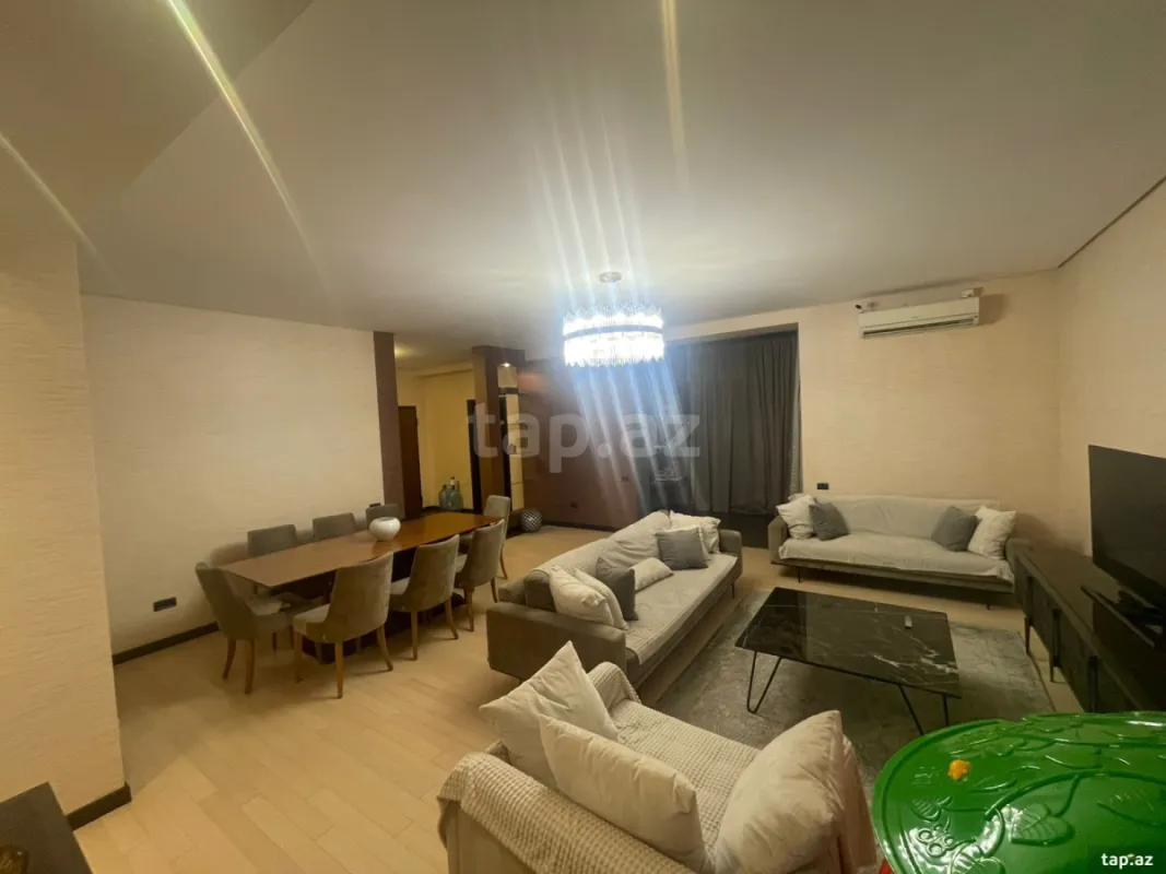 Satılır 3 otaqlı yeni tikili 150 m²