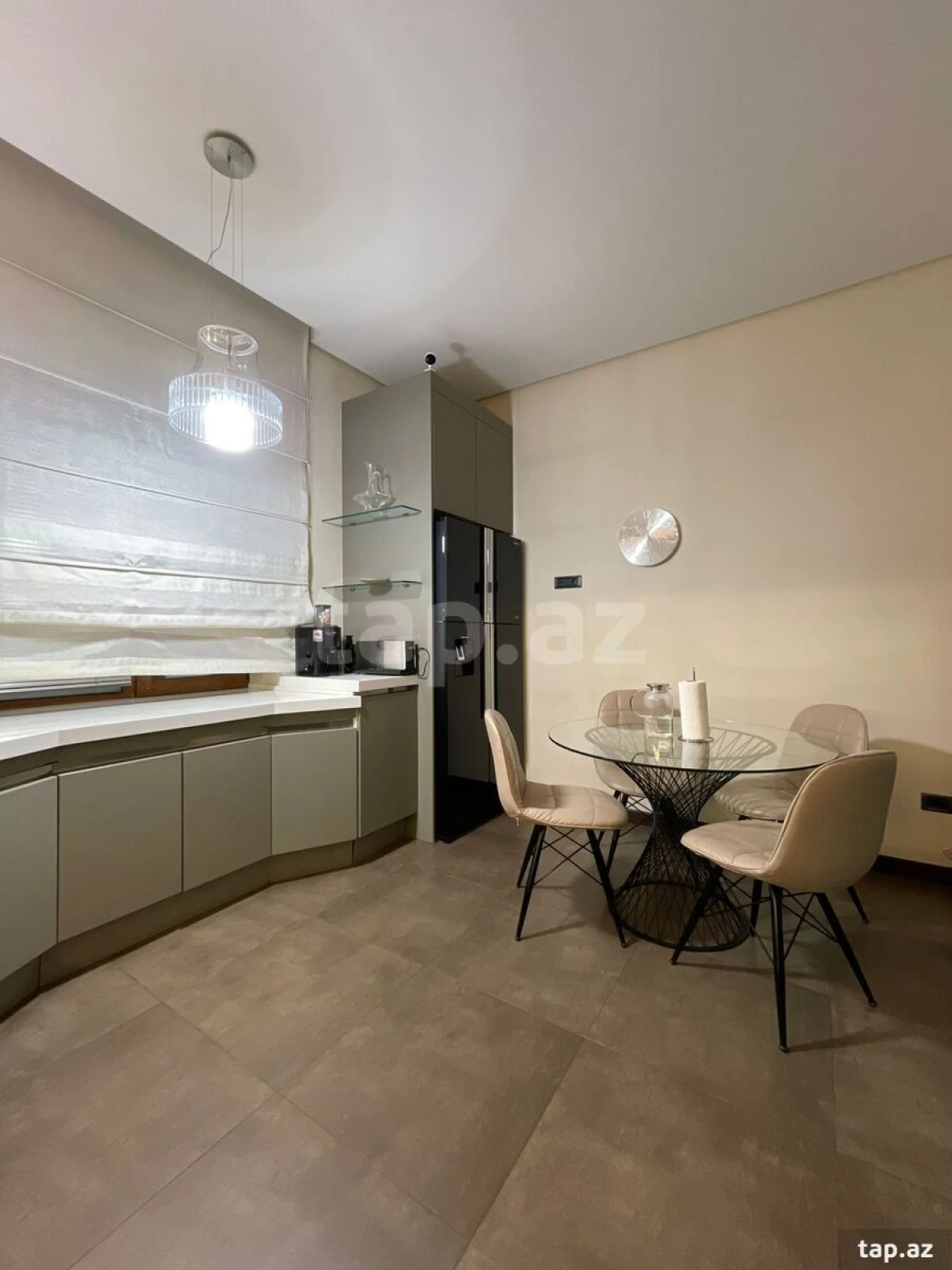 Satılır 3 otaqlı yeni tikili 150 m²