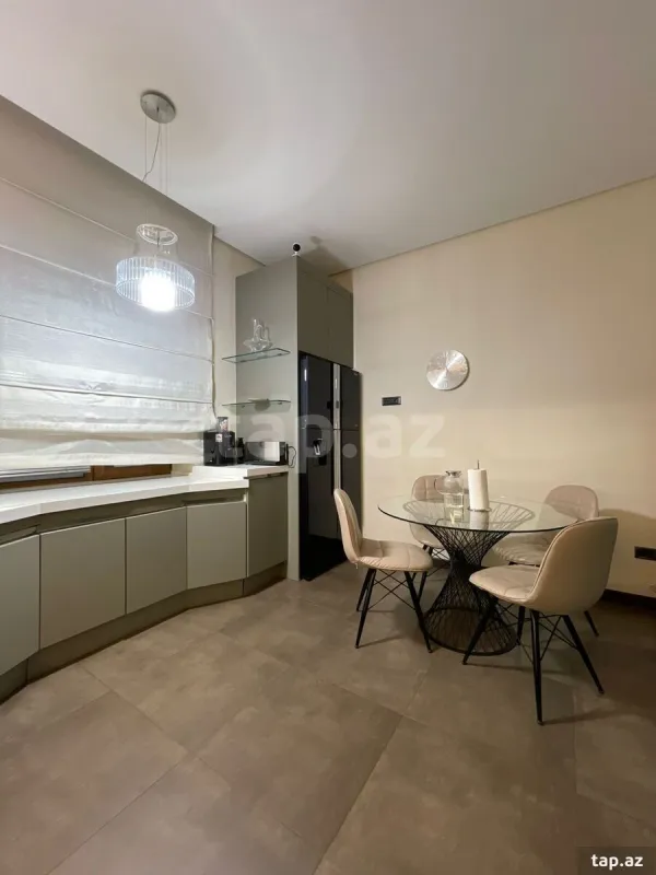 Satılır 3 otaqlı yeni tikili 150 m²