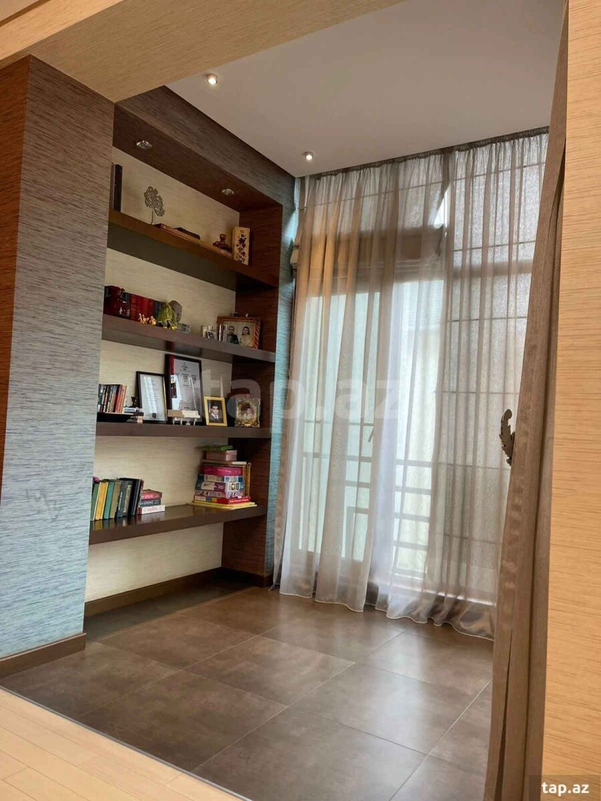 Satılır 3 otaqlı yeni tikili 150 m²