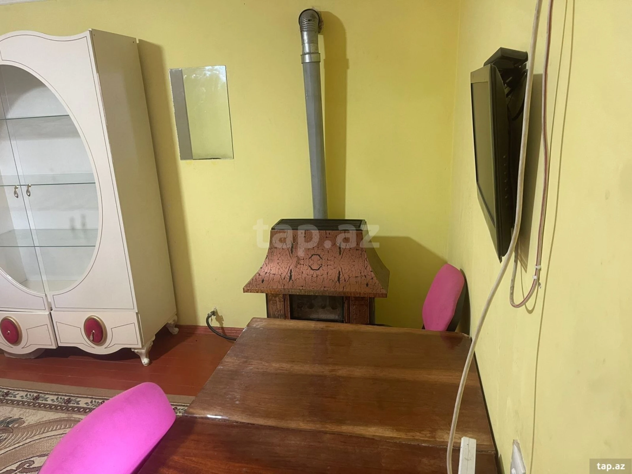 Kirayə verilir 1 otaqlı həyət evi