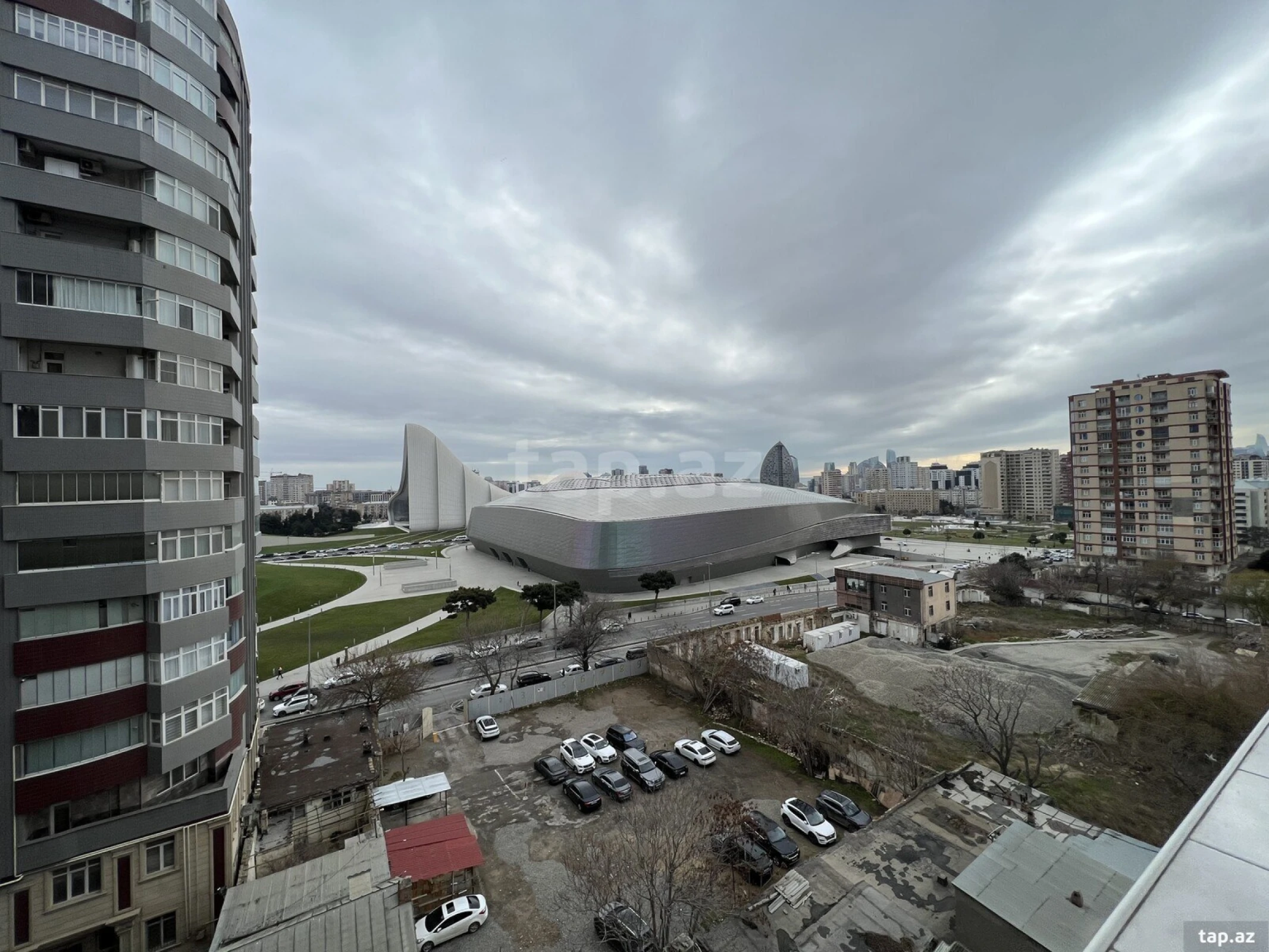 Kirayə verilir 3 otaqlı yeni tikili 110 m²