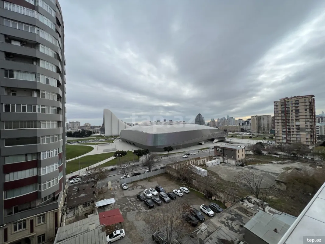 Kirayə verilir 3 otaqlı yeni tikili 110 m²