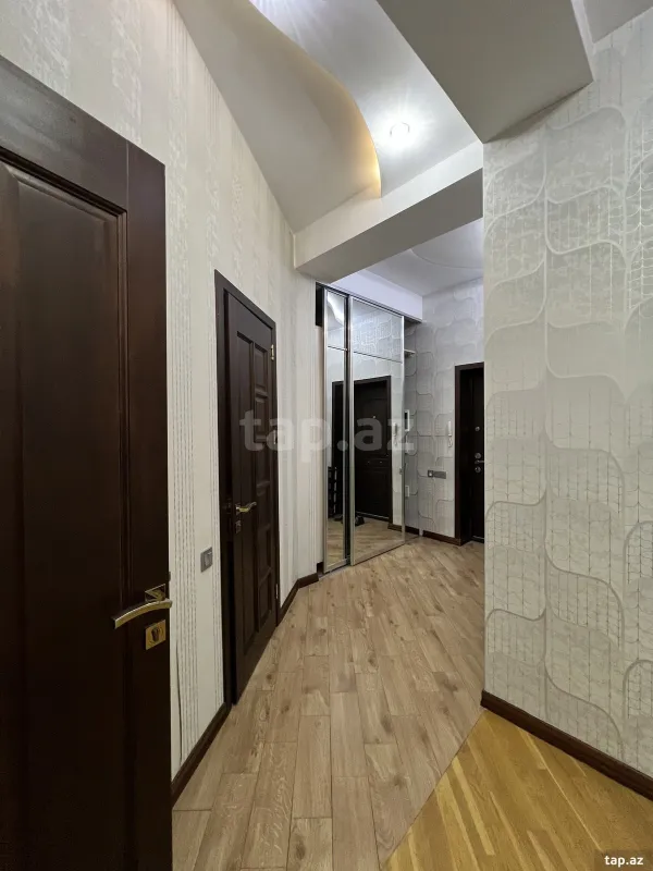 Kirayə verilir 3 otaqlı yeni tikili 110 m²
