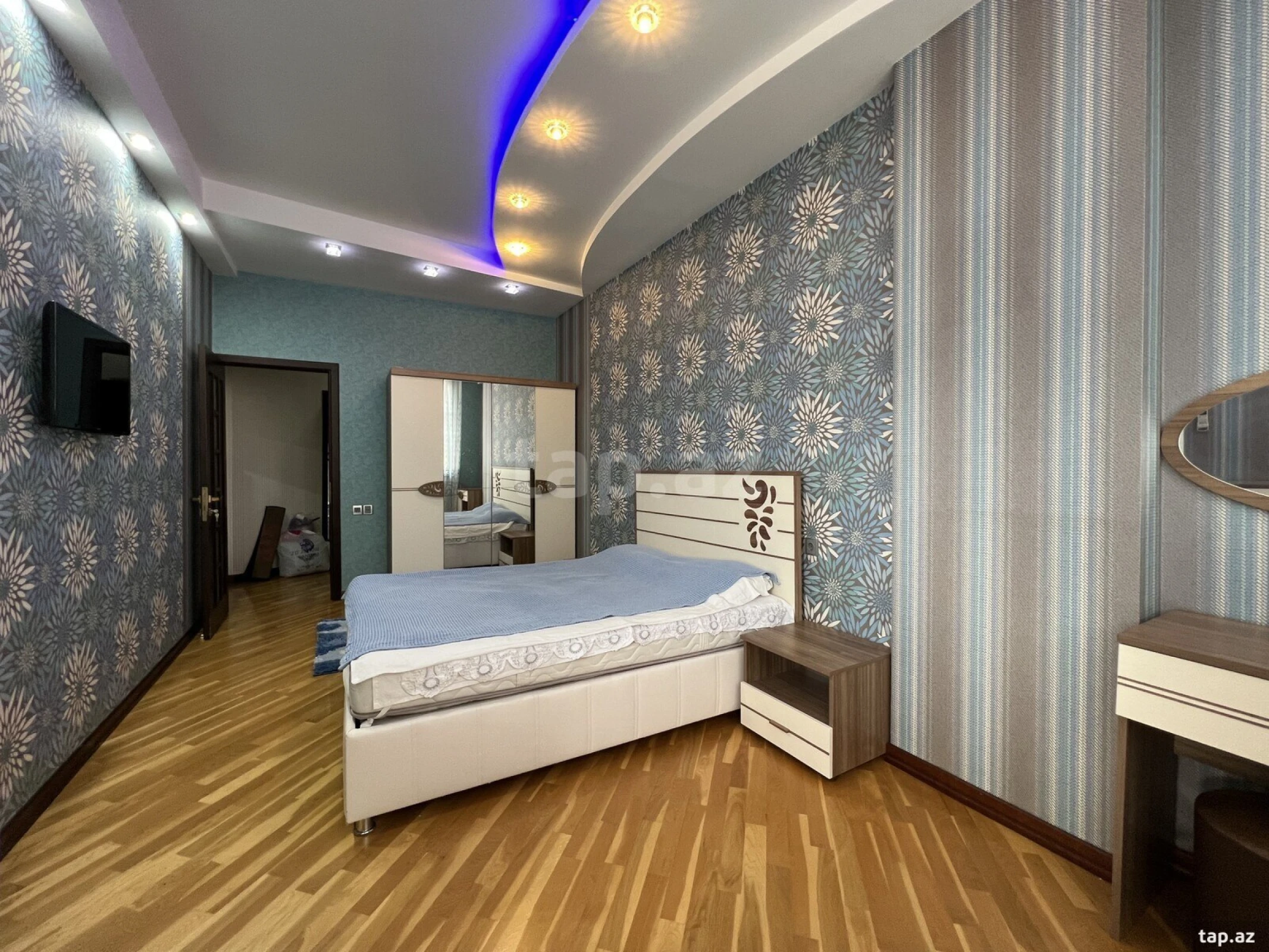 Kirayə verilir 3 otaqlı yeni tikili 110 m²