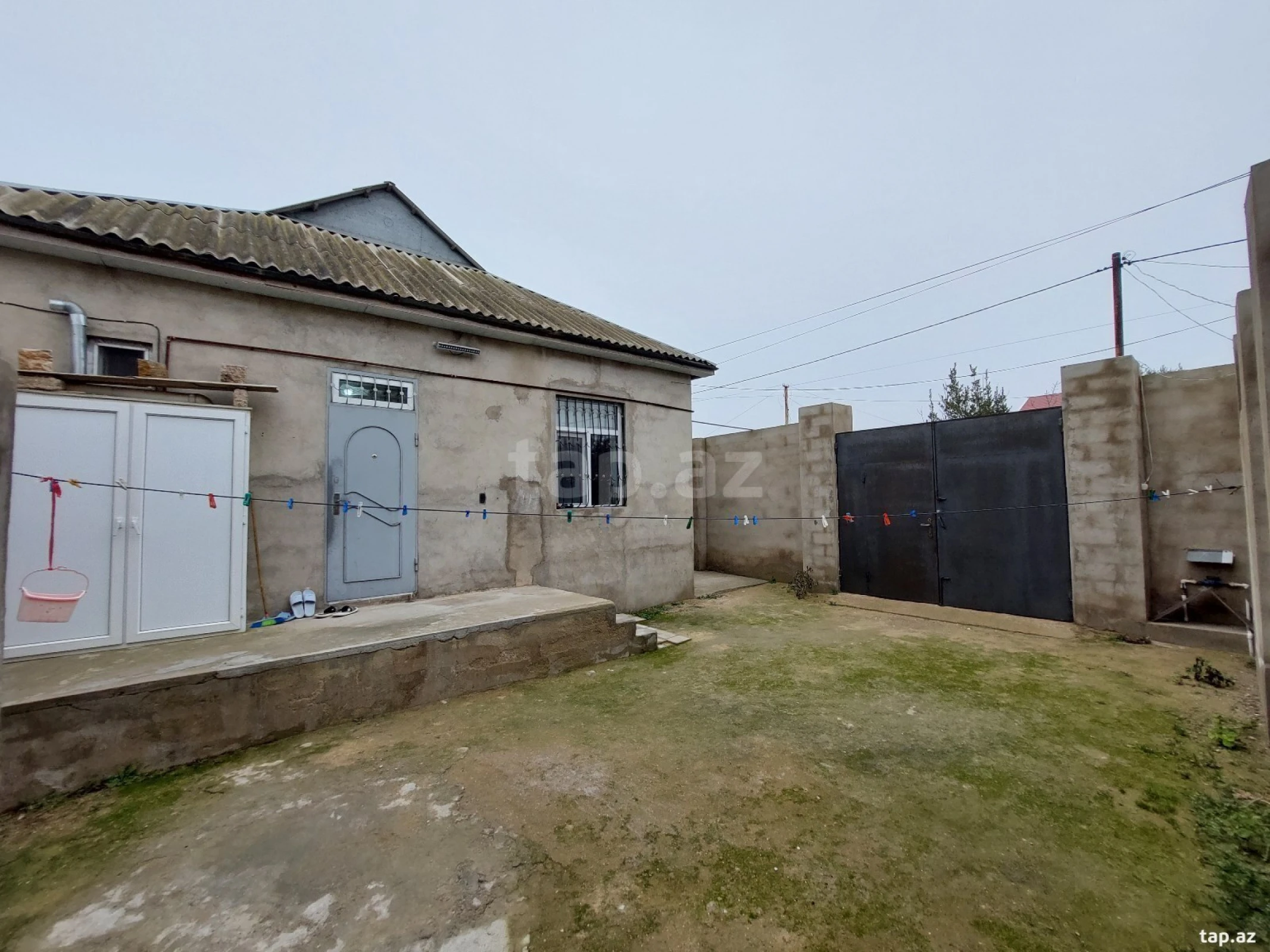 Satılır 3 otaqlı həyət evi