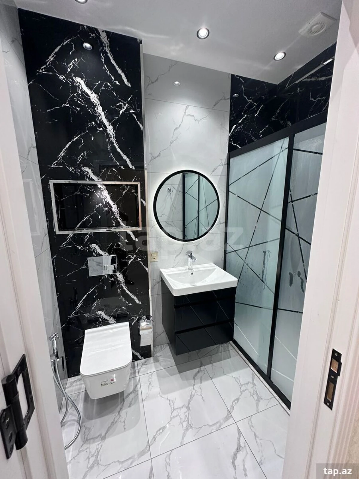 Kirayə verilir 2 otaqlı yeni tikili 76 m²