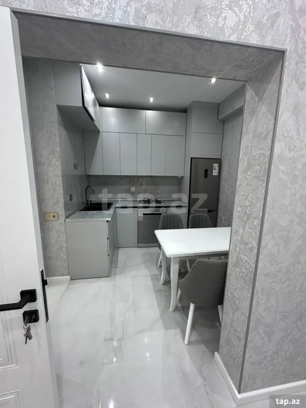 Kirayə verilir 2 otaqlı yeni tikili 76 m²