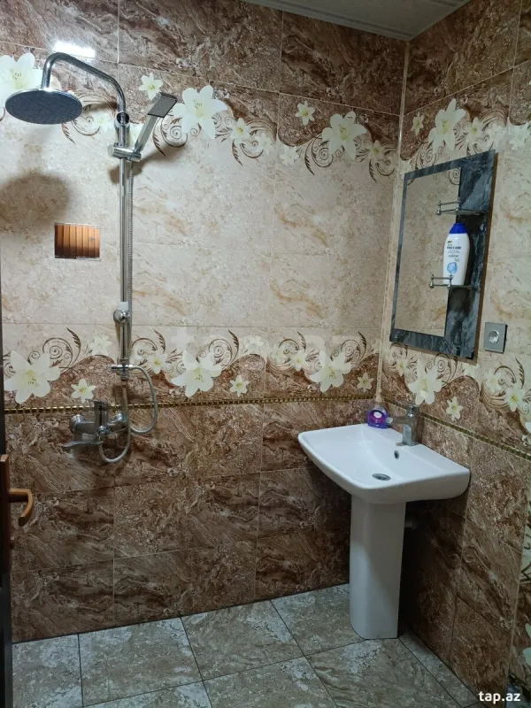 Kirayə verilir 4 otaqlı mənzil 12 m²