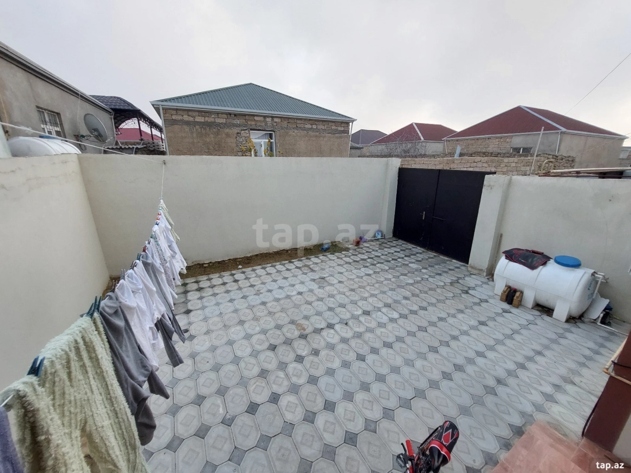 Satılır 3 otaqlı həyət evi