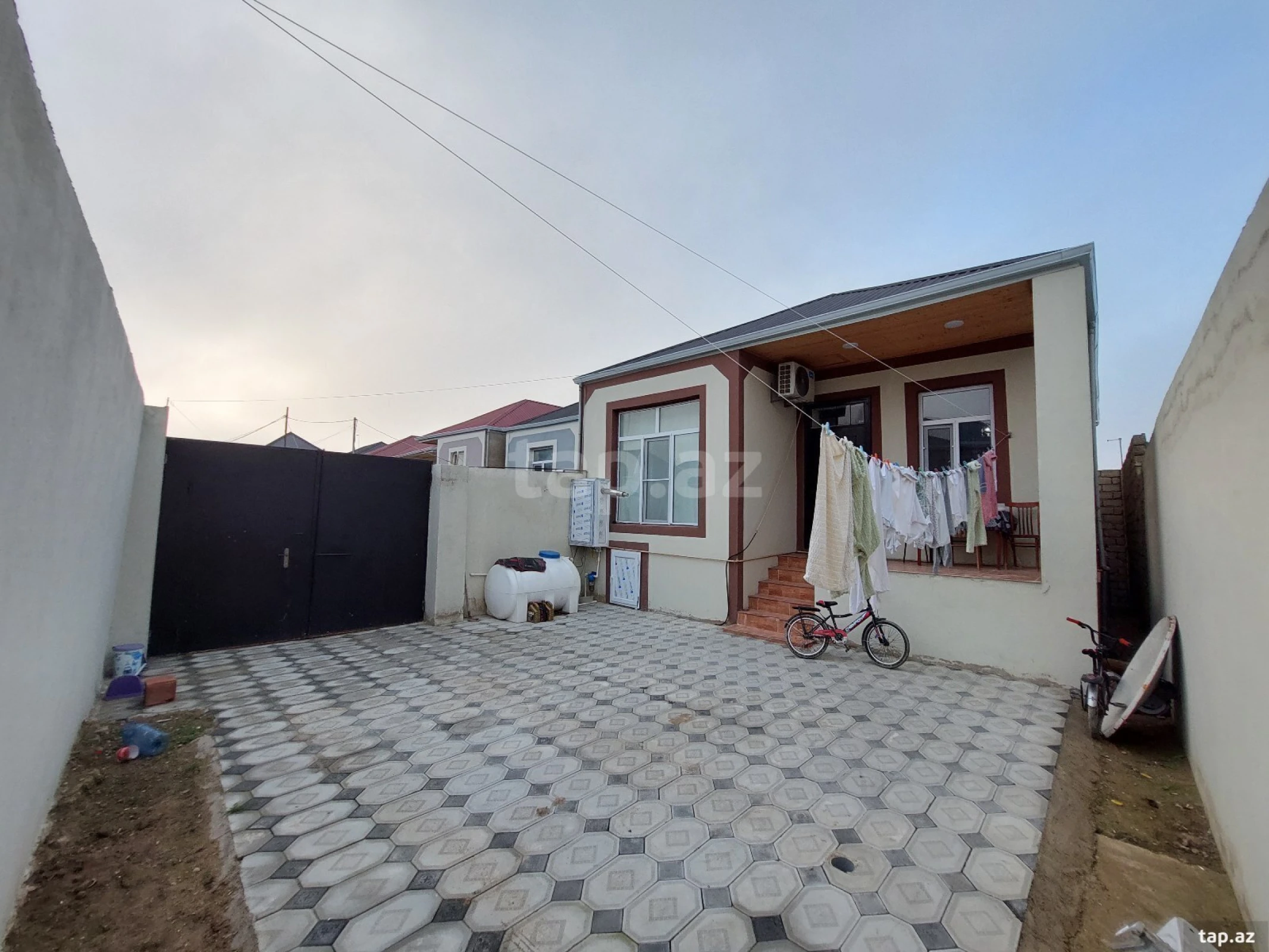 Satılır 3 otaqlı həyət evi