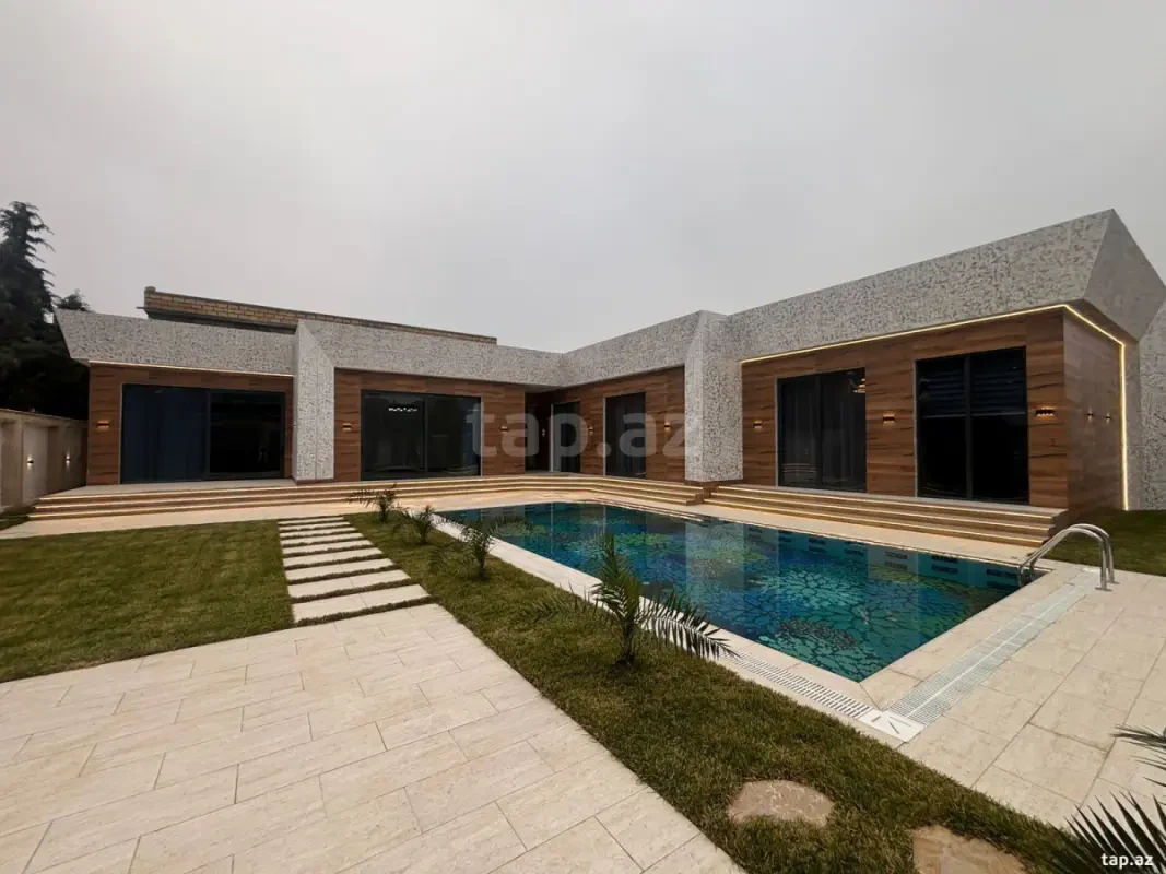 Satılır 5 otaqlı həyət evi 250 m²