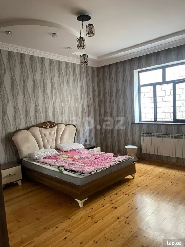Satılır 6 otaqlı həyət evi
