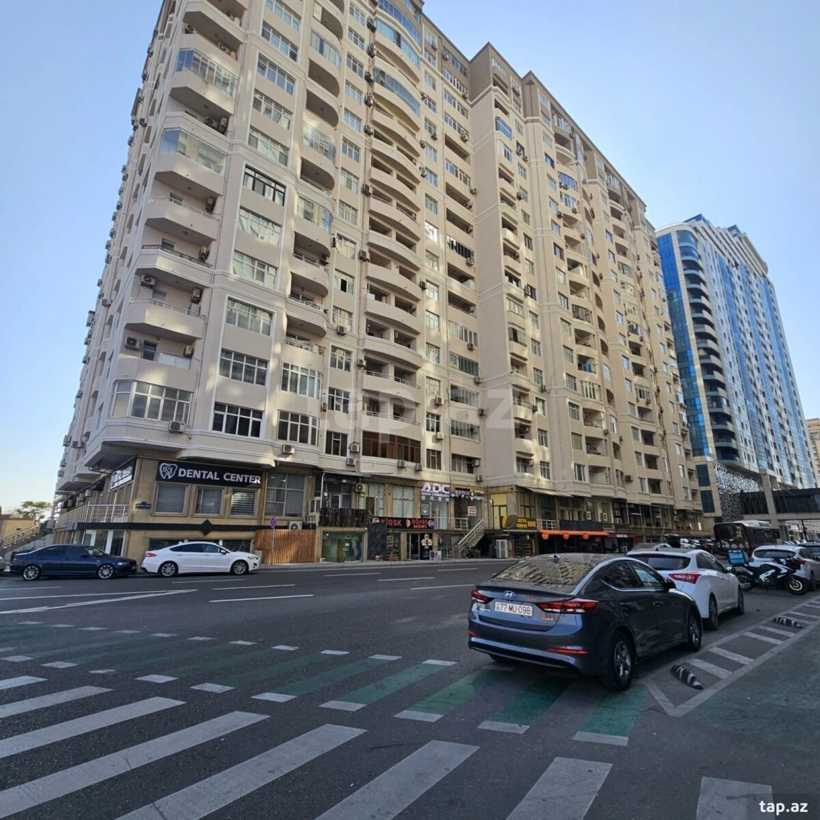 Kirayə verilir 3 otaqlı yeni tikili 150 m²