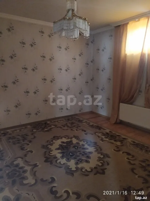 Satılır 4 otaqlı həyət evi