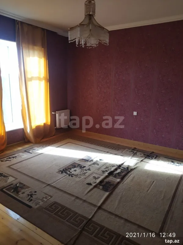 Satılır 4 otaqlı həyət evi