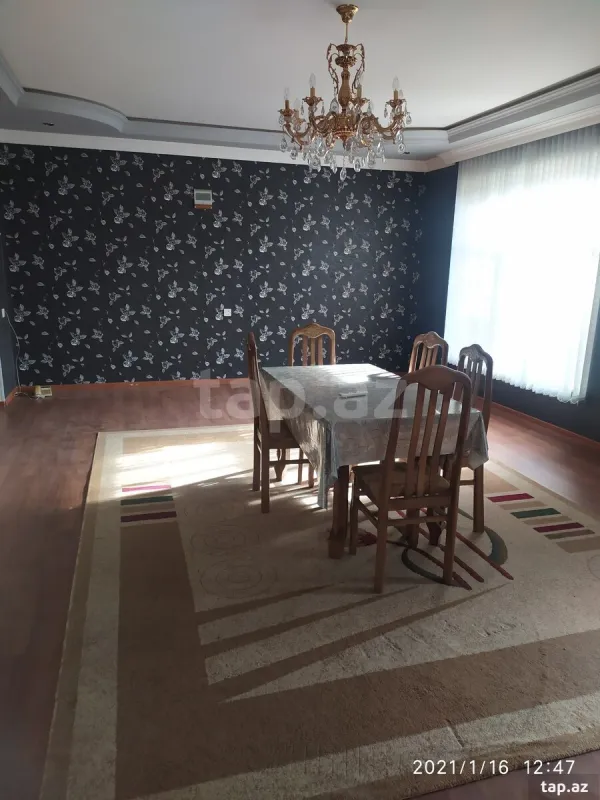 Satılır 4 otaqlı həyət evi