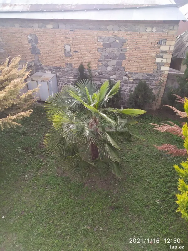 Satılır 4 otaqlı həyət evi