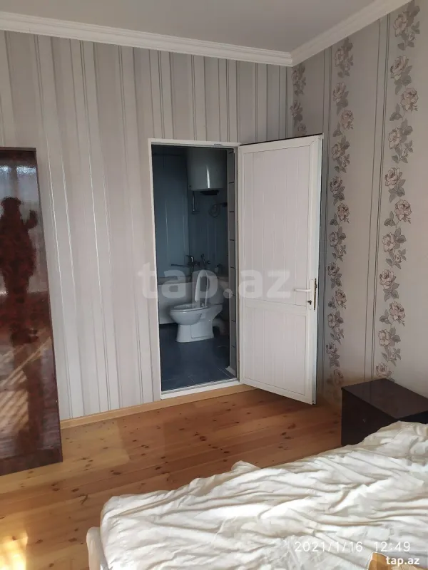 Satılır 4 otaqlı həyət evi