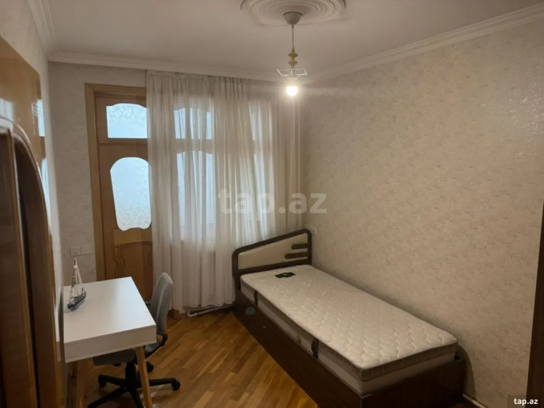Satılır 4 otaqlı mənzil 90 m²