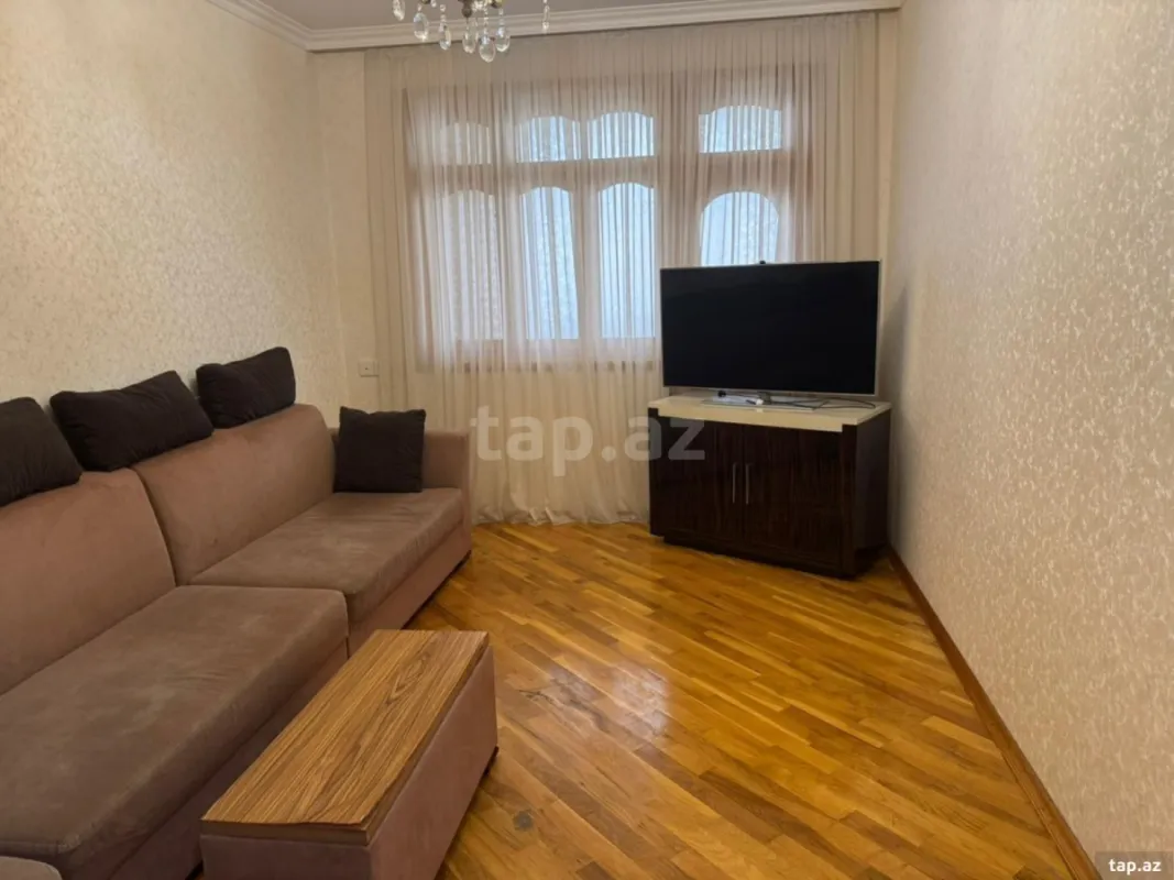 Satılır 4 otaqlı mənzil 90 m²