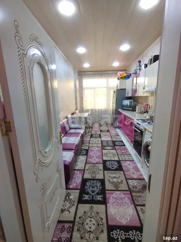 Satılır 3 otaqlı yeni tikili 110 m²