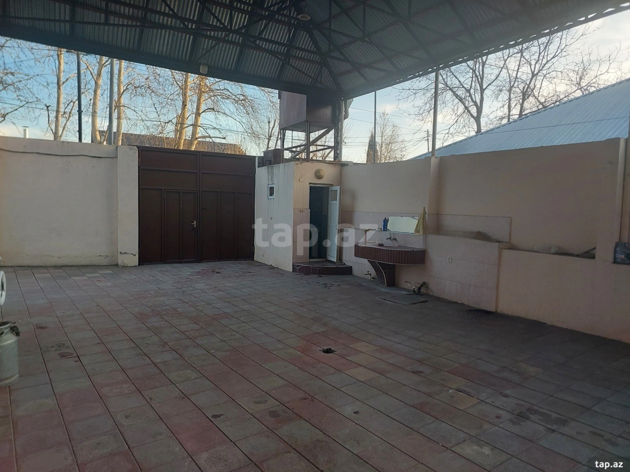 Satılır 4 otaqlı həyət evi