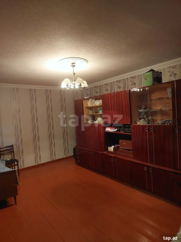 Satılır 4 otaqlı həyət evi