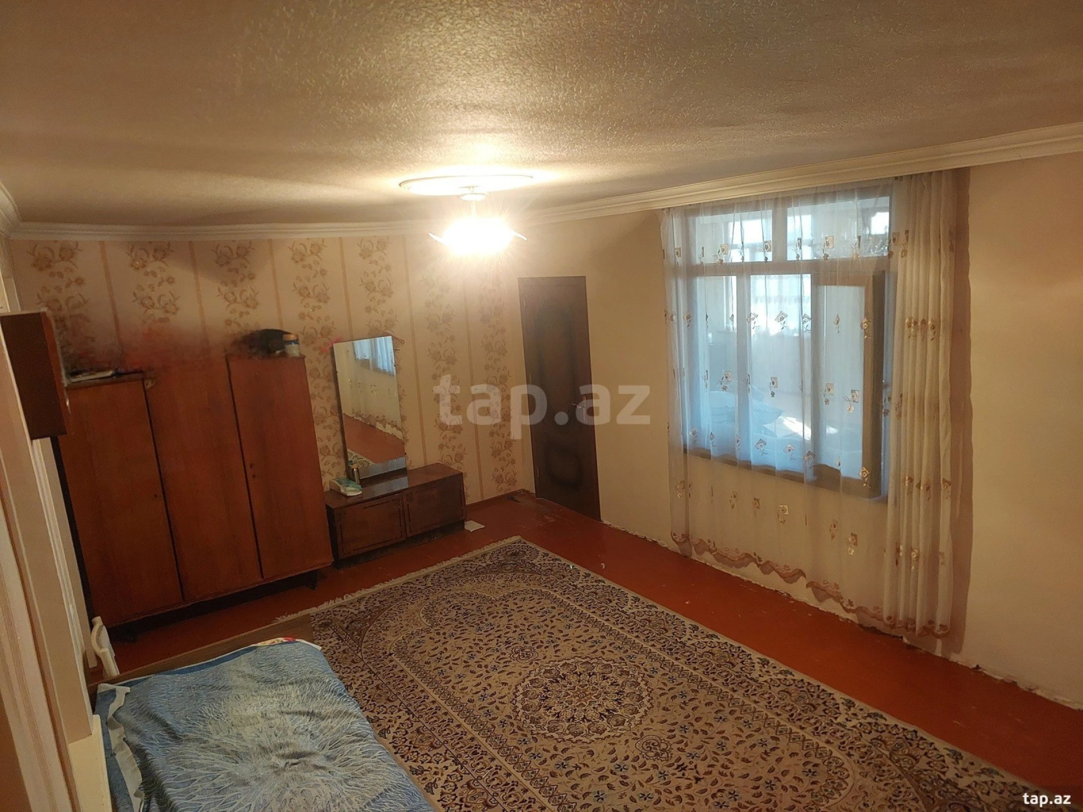 Satılır 4 otaqlı həyət evi