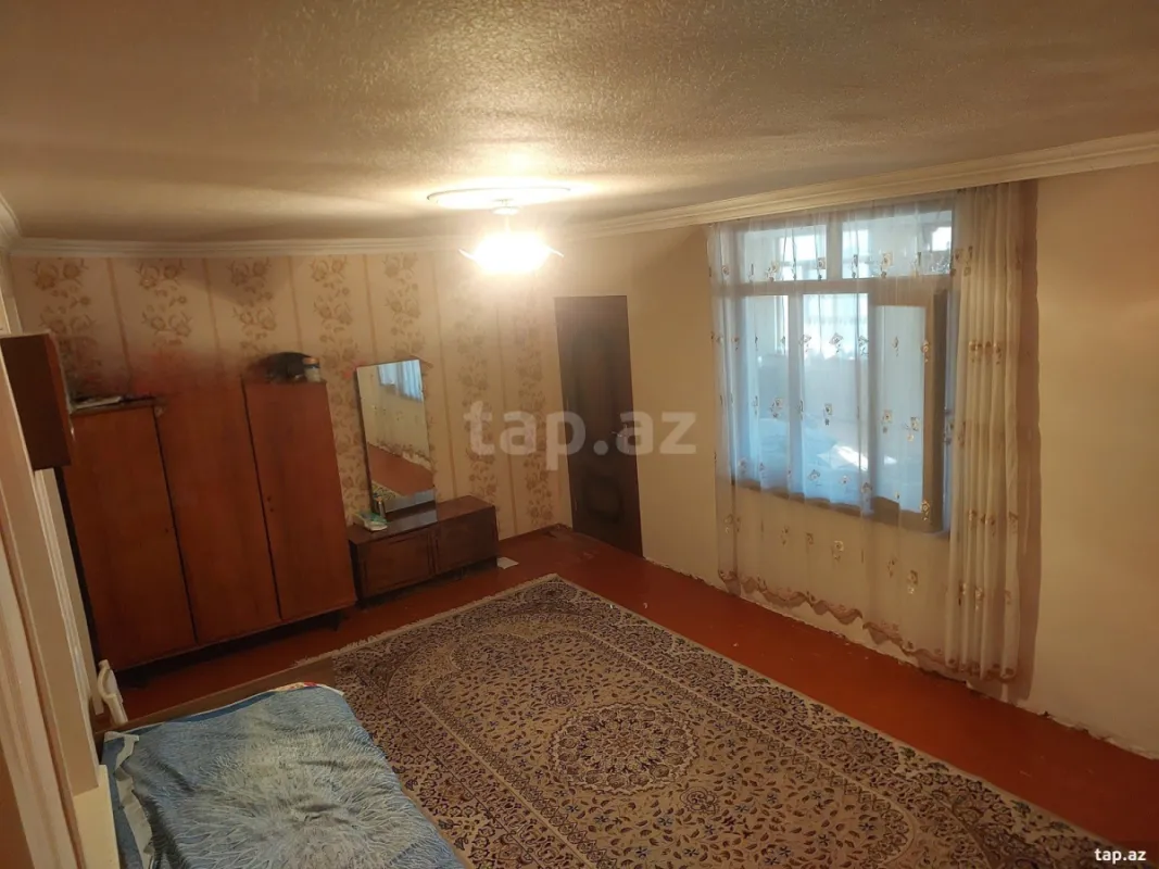 Satılır 4 otaqlı həyət evi