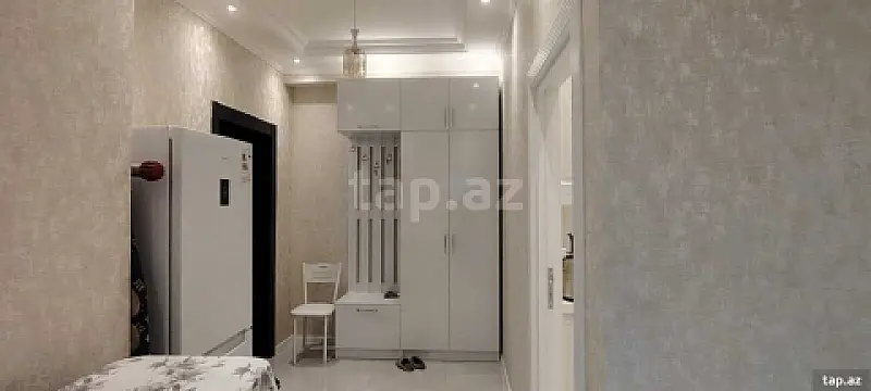 Kirayə verilir 2 otaqlı yeni tikili 70 m²