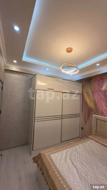 Satılır 3 otaqlı yeni tikili 132 m²