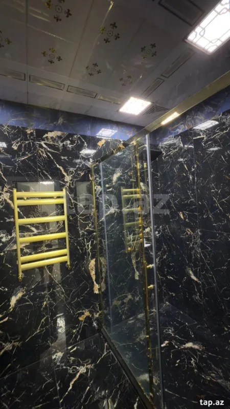 Satılır 3 otaqlı yeni tikili 132 m²