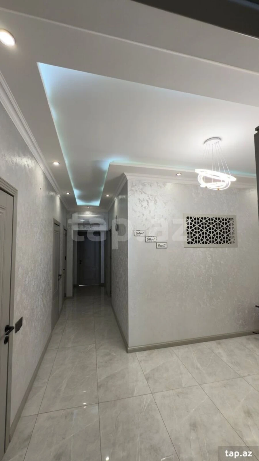 Satılır 3 otaqlı yeni tikili 132 m²