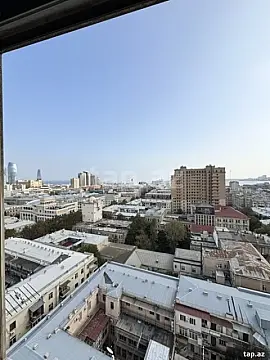 Satılır 4 otaqlı yeni tikili 230 m²