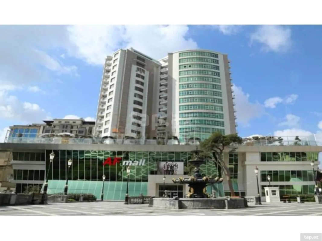 Satılır 4 otaqlı yeni tikili 230 m²