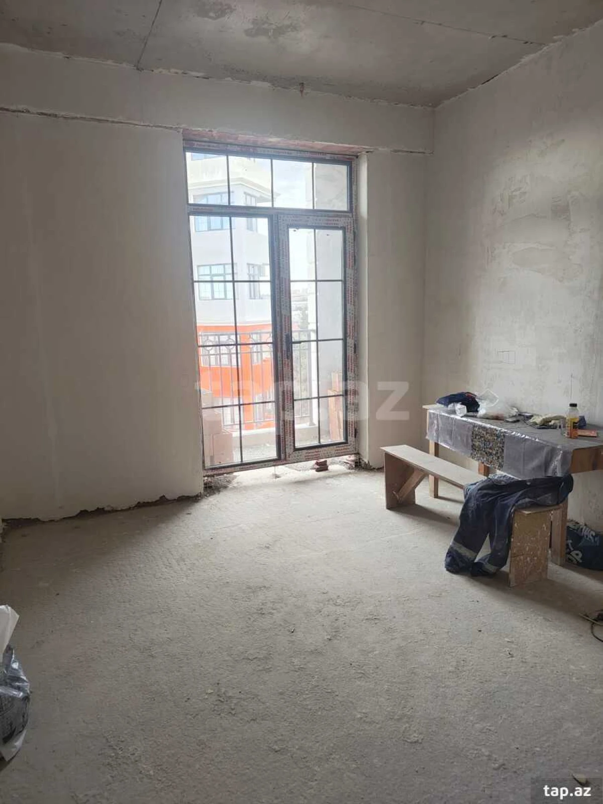 Satılır 4 otaqlı yeni tikili 142.5 m²