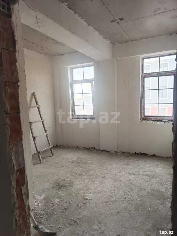 Satılır 4 otaqlı yeni tikili 142.5 m²
