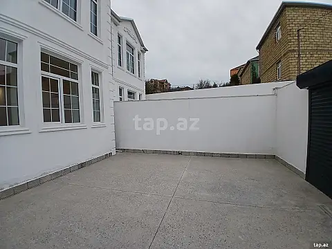 Satılır 5 otaqlı həyət evi 182 m²