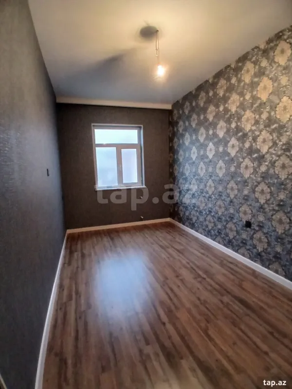 Satılır 5 otaqlı həyət evi 182 m²