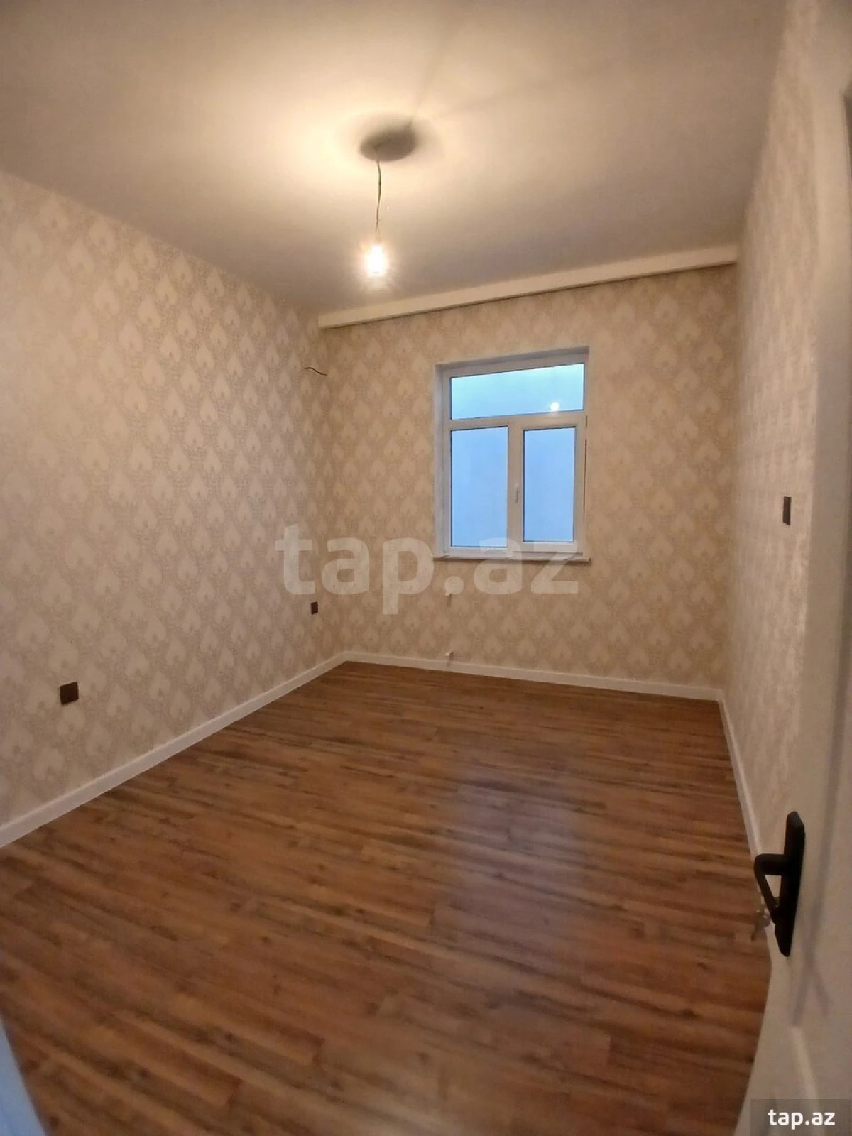 Satılır 5 otaqlı həyət evi 182 m²