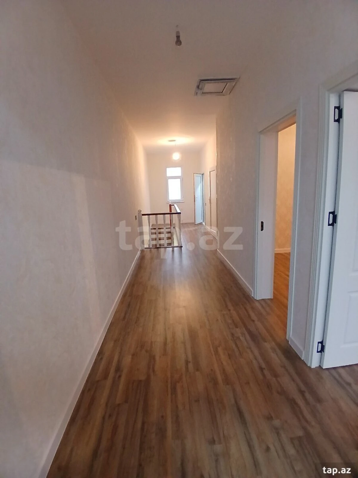 Satılır 5 otaqlı həyət evi 182 m²