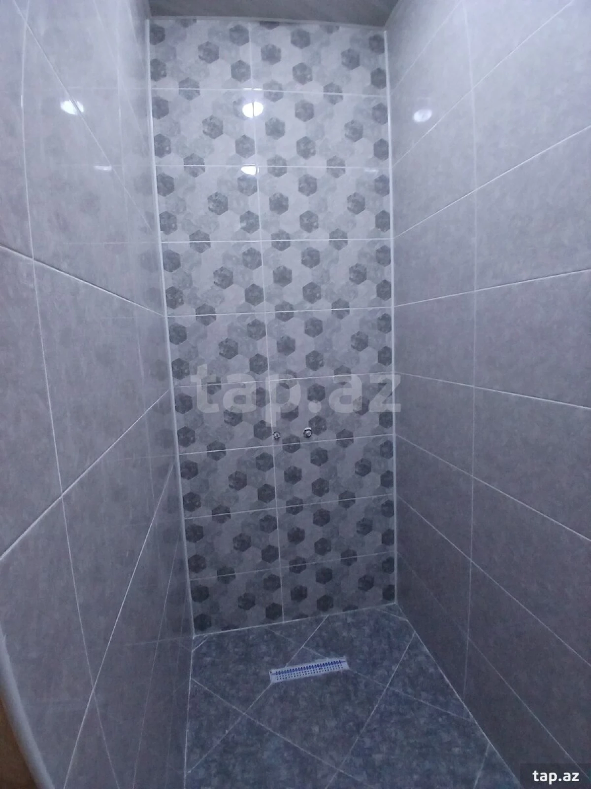 Satılır 5 otaqlı həyət evi 182 m²