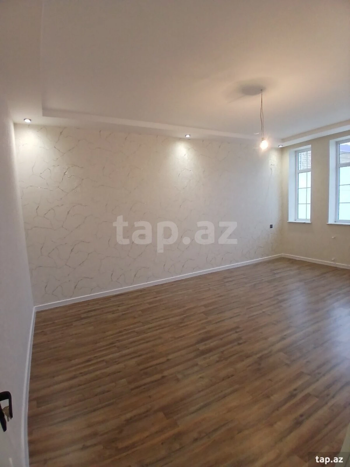 Satılır 5 otaqlı həyət evi 182 m²