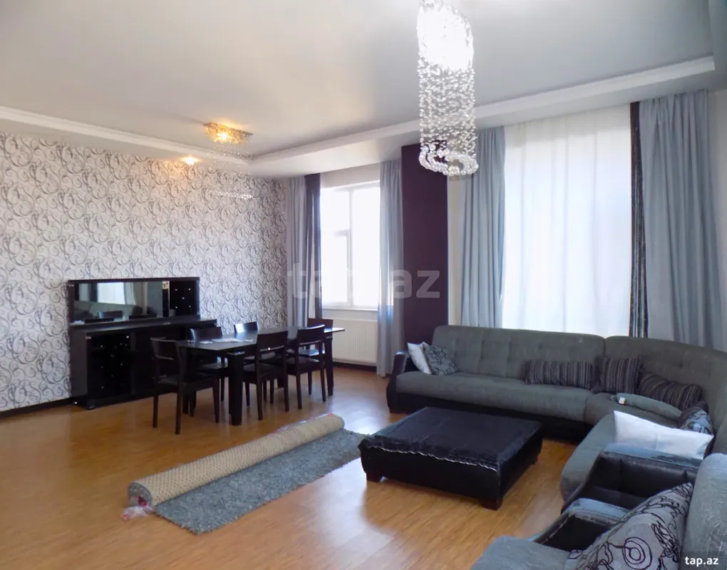 Kirayə verilir 4 otaqlı yeni tikili 200 m²