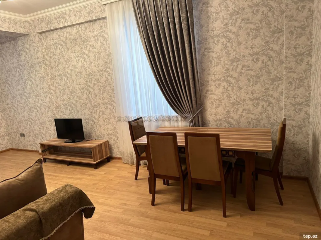 Kirayə verilir 2 otaqlı yeni tikili 65 m²