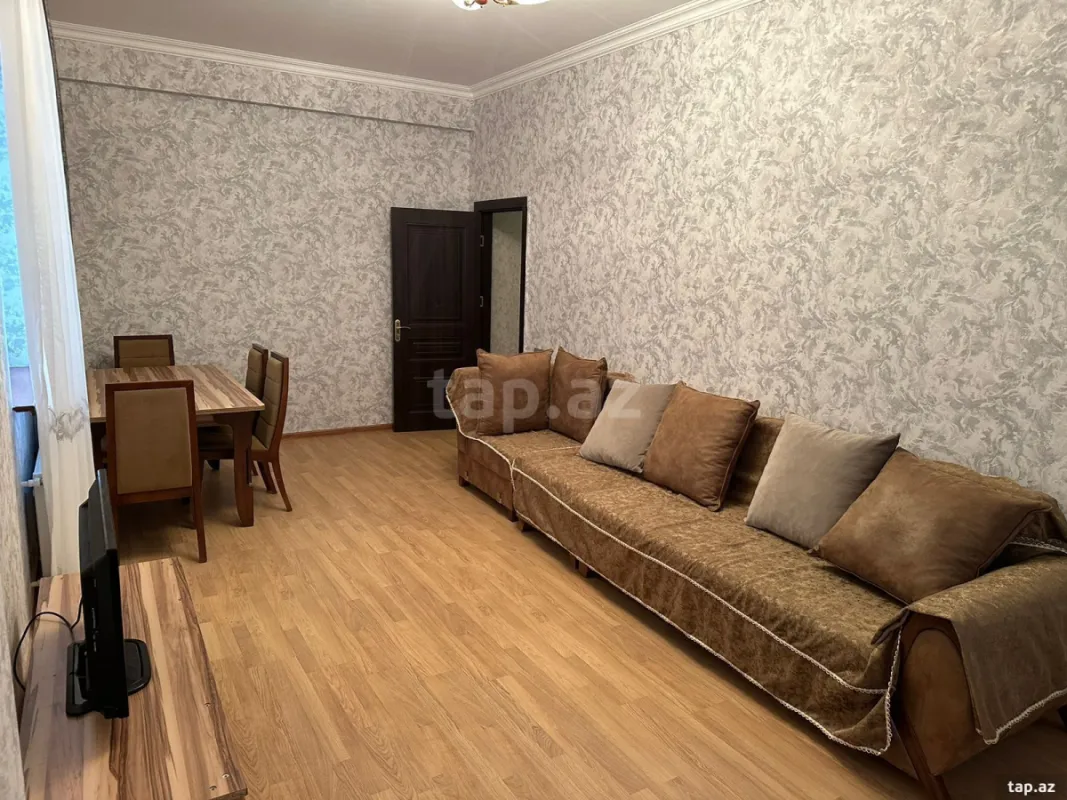 Kirayə verilir 2 otaqlı yeni tikili 65 m²