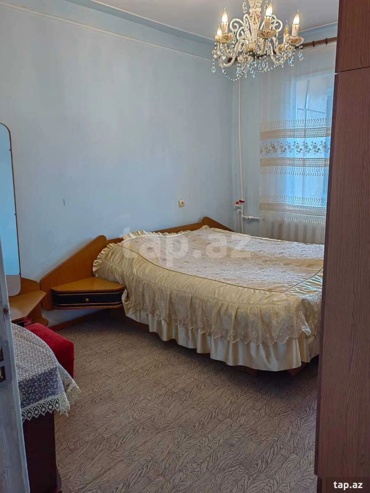 Satılır 4 otaqlı mənzil 95 m²
