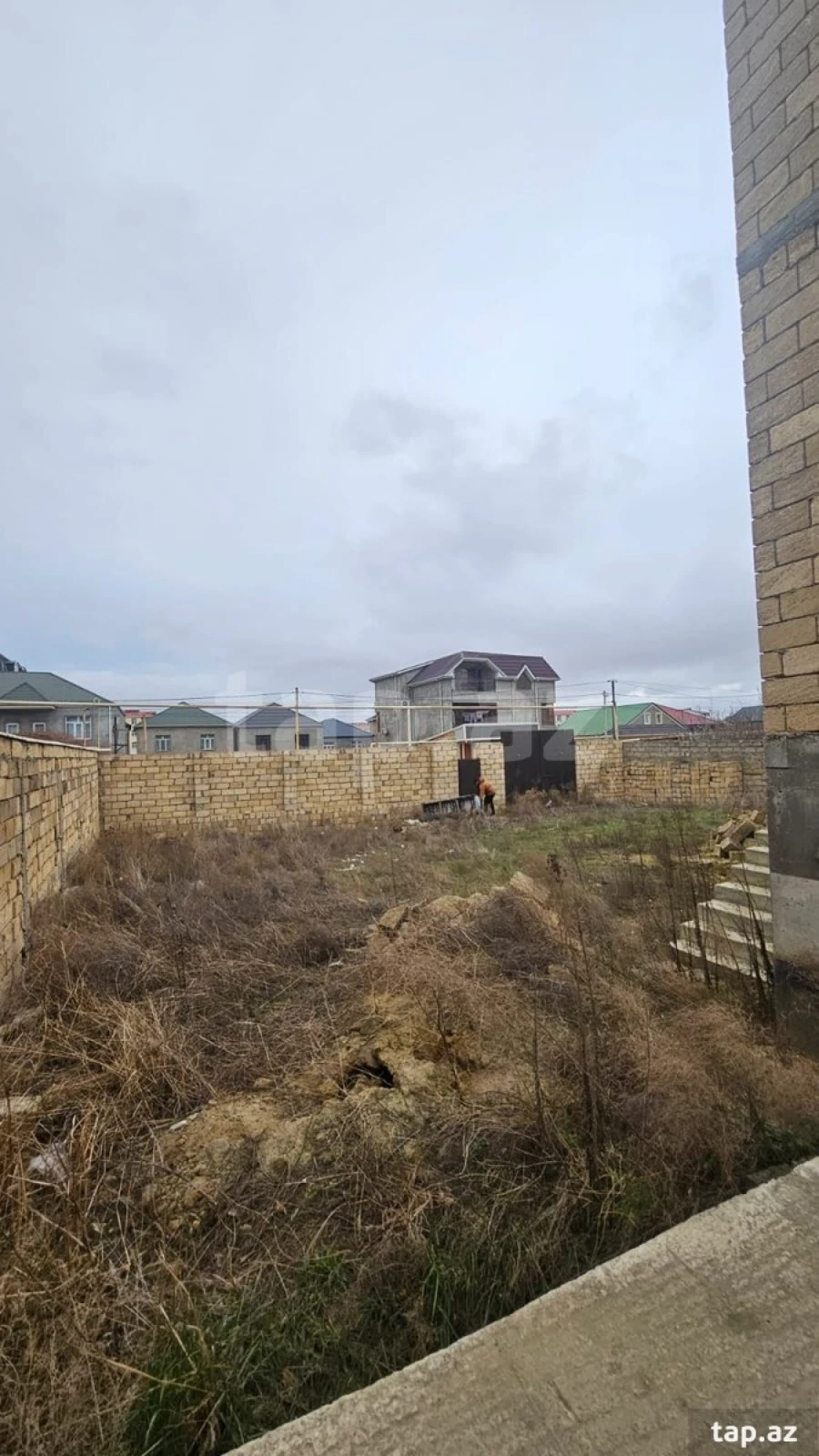 Satılır 6 otaqlı həyət evi