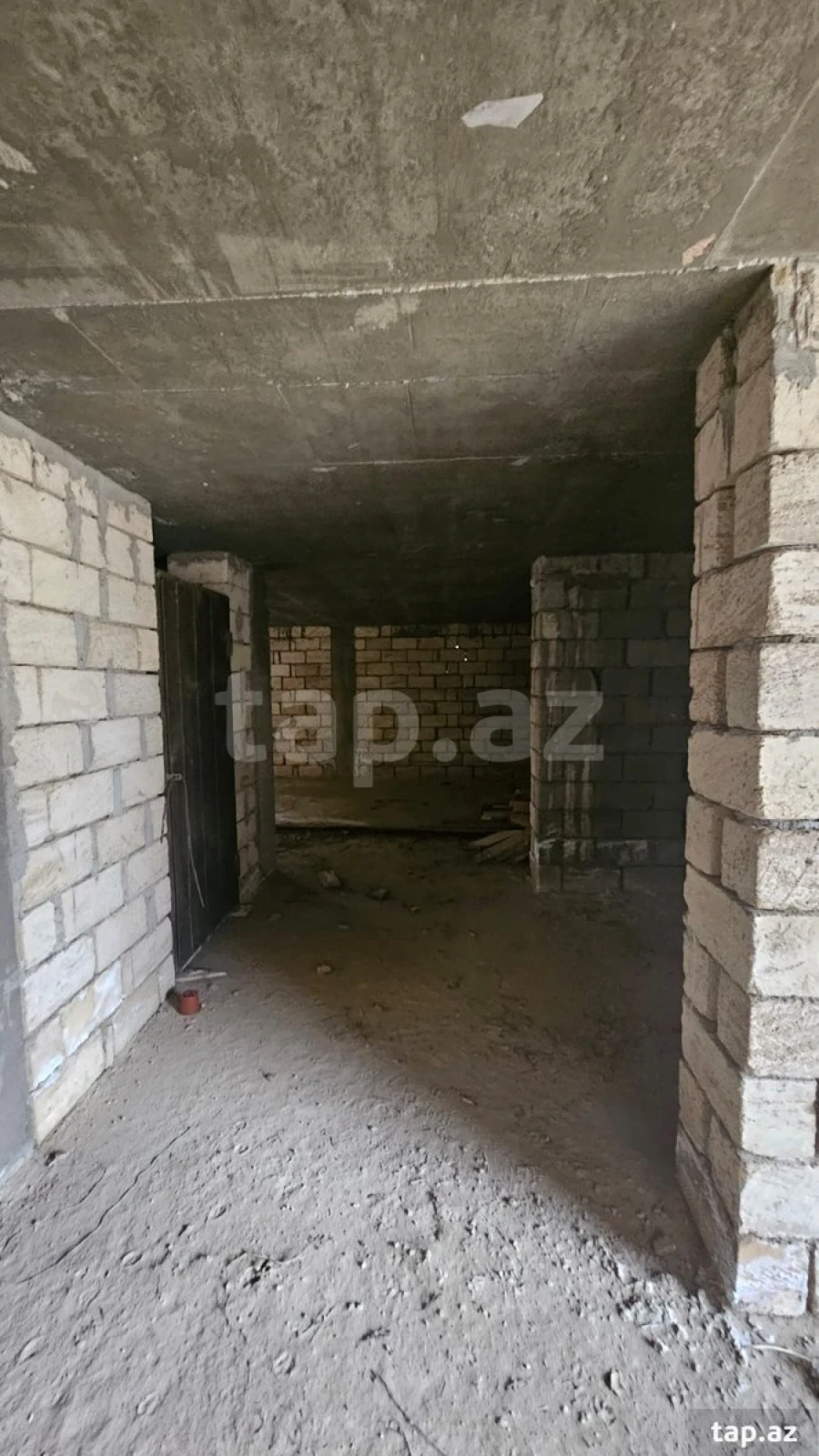 Satılır 6 otaqlı həyət evi